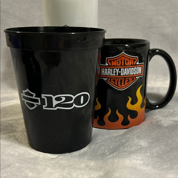 Harley-Davidson Black and White Drinkware Collection - Picture 3 of 6